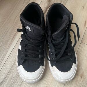 Adidas women Bravada 2.0 Platform Mid Shoes Size 6.5 Women - Used